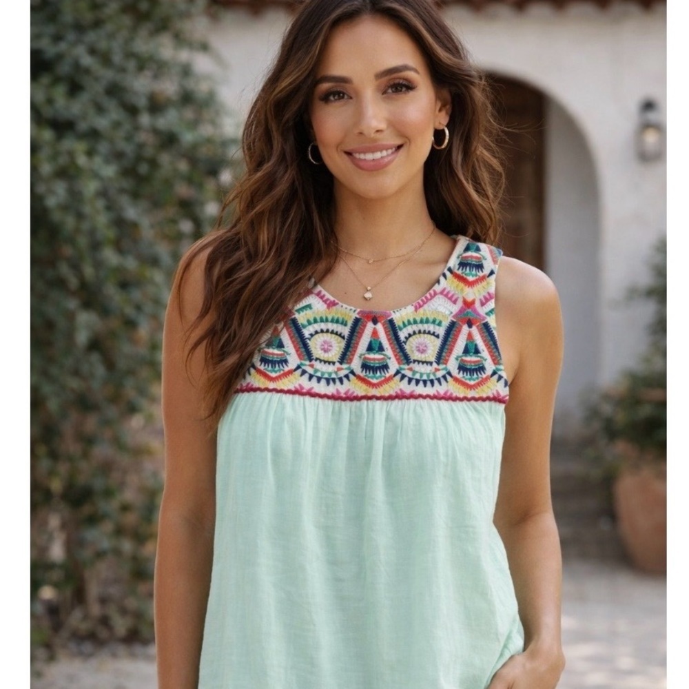 Spade & Heart Lindsie Embroidered Detail Yoke Tank Top Sleeveless Size Large